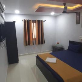 Hotel Radha krishna，位于内拉尔的酒店