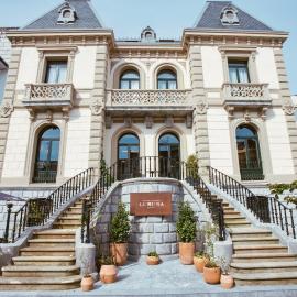 Hotel Luruna Palacio Larrinaga,位于蒙达卡的酒店