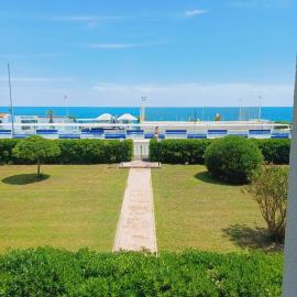 Appartamento Numana Al Sole con spiaggia Privata，位于马瑟利的酒店