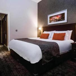 Crystal Premium Hotel, by CBD，位于哈博罗内的酒店