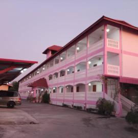 ลพบุรีทาวน์ Lopburi Town,位于华富里的酒店