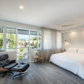 Heart Hotel and Gallery Whitsundays，位于埃尔利海滩的酒店