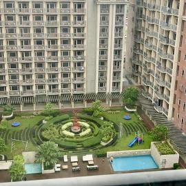 Condo Monarch Parksuites，位于Sampong的酒店