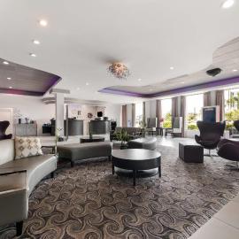 Clarion Inn & Suites Across From Universal Orlando Resort，位于奥兰多的酒店