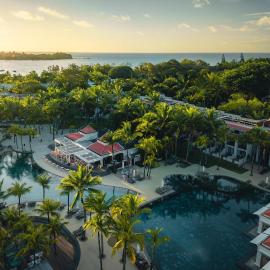 Mauricia Beachcomber Resort & Spa，位于格兰贝伊的酒店