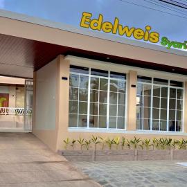 Edelweis Syariah Near Sultan Muhammad Kaharuddin Airport，位于大松巴哇的酒店
