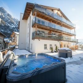 Black Summit Samnaun Boutique Hotel，位于萨姆瑙恩的酒店