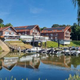 Hotel Restaurant Bootshaus，位于阿希姆的酒店