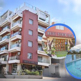 Hotel Silver Land New Digha with Rooftop Pool，位于迪卡的酒店