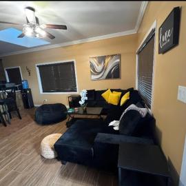 Vacation Haven Cottages，位于Rolleville的酒店