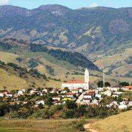 Rancho Ca Fé - Casa Rural，位于Brazópolis的酒店