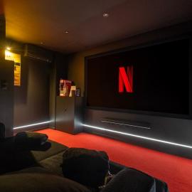 Oraya Suite - Private Movie Theater & Spa -