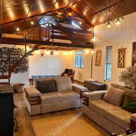 La Cabaña de Ciela C glamping con jacuzzi , minigolf y croquet，位于拉塔昆加的酒店