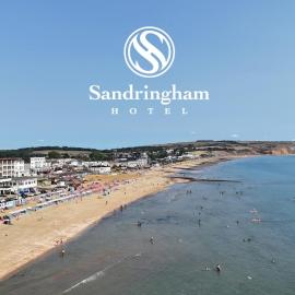 Sandringham Hotel - Seafront, Sandown, Isle of Wight - FREE CAR FERRY TICKET for 3 Nts, 1-2 Nts from 109 Pounds，位于桑当的酒店