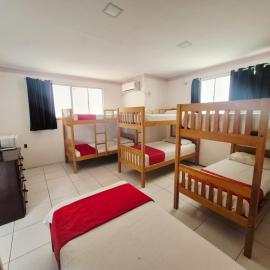 São Luís Hostel - Dormitórios Compartilhados e Quartos Privativos，位于圣路易斯的酒店