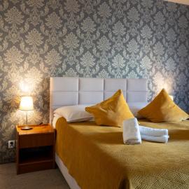 NOVA City Hotel