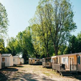 Camping Les 4 Saisons，位于Saint-Maurice-lʼExil的酒店