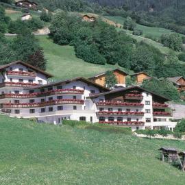 Hotel Alpenfriede，位于耶岑斯的酒店