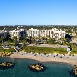 Embassy Suites by Hilton Deerfield Beach Resort & Spa，位于迪尔菲尔德海滩的酒店