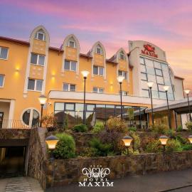 Hotel Maxim，位于奥拉迪亚的酒店