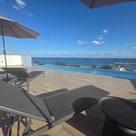 MIRAMARE Ocean View，位于莫雷洛斯港的酒店