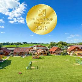 Ferienhof Kosertal - Erlebnisbauernhof, Reitstall & Spa，位于Marktleugast的酒店