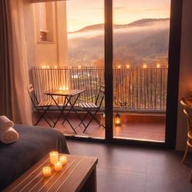 Hostal Boutique Restaurante El Algars，位于Caseras的酒店