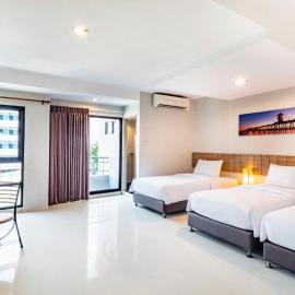 Aliz Hotel，位于暖武里府的酒店