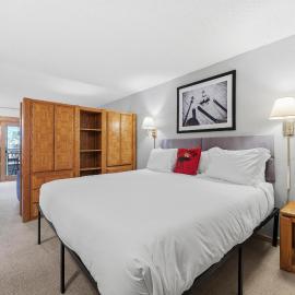 Lift House Lodge, Vail Lionshead Studio Condo, Walk to Gondola，位于范尔的酒店