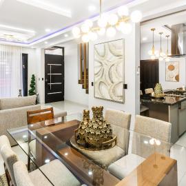 16 Luxe House Pool Table BBQ 20 min Airport，位于El Progreso的酒店