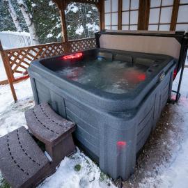 Lake Outdoor Fun & Comfort - Chalet Edja Natur，位于Messines的酒店