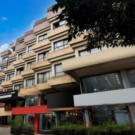 Super Townhouse Oak Sinhgad Road Crossway Formerly Popular Hotel,位于浦那的酒店