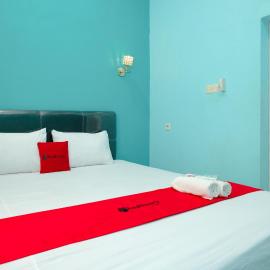RedDoorz near Sunrise Mall Mojokerto，位于Mojokerto的酒店