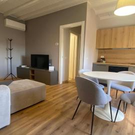 Appartamento indipendente apt 4，位于Piadena的酒店