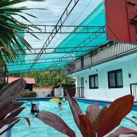 Resort safari hot spring，位于卡兰巴的酒店