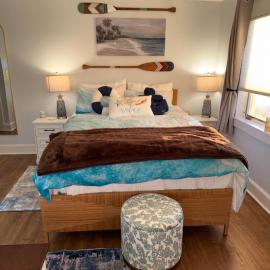 Pet friendly waterfront condo，位于Edgecomb的酒店