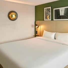 Campanile NATURE - Saint-Germain-en-Laye，位于圣日耳曼昂莱的酒店