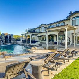 Expansive Riverside Mansion! Luxe, Family Friendly