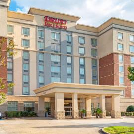Drury Inn & Suites Baton Rouge，位于巴吞鲁日的酒店