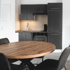 Moderne Apartments Saarbrücken mit Parkplatz，位于萨尔布吕肯的酒店