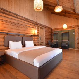 Homma Aparan with Superpool, 30 min from Yerevan,位于Aparan的酒店