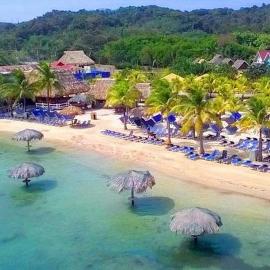 Las Palmas Beach Roatan，位于Dixon Cove的酒店