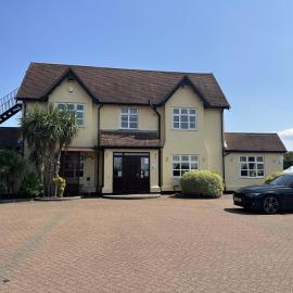 Rettendon Lodge，位于Battlesbridge的酒店