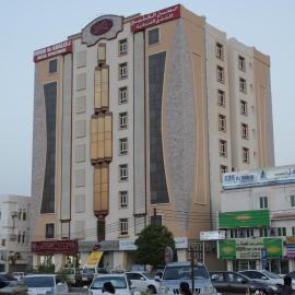 Husin Al Khaleej Hotel Apartment，位于锡卜的酒店