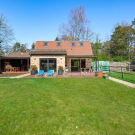 Beautiful Home In Arendonk With Sauna，位于阿伦东克的酒店