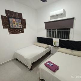 Hotel y Hostal AH MUN