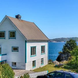4 Bedroom Gorgeous Home In Urangsvåg，位于Rolvsnes的酒店