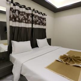 Hotel Bansi Palace - Managed By Dwarka Dekho，位于德瓦尔卡的酒店
