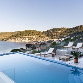 Pet Friendly Home In Vis With Sauna，位于维斯的酒店