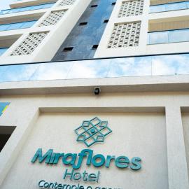 Miraflores Hotel,位于马卡帕的酒店